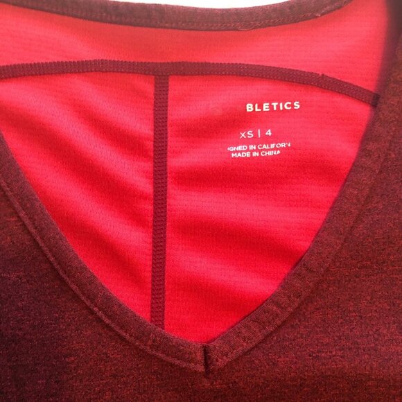 Fabletics Merida V-Neck Long Sleeve Thumb Hole Workout Top Women's Size XSmall - Picture 5 of 7